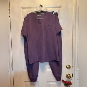 Mandala Women’s Dewberry Scrub Set XL